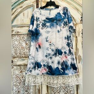 QVC Floral Blue and White Women's tunicTop/dress. Size XL shabby chic.